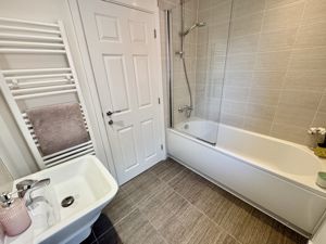 Family Bathroom- click for photo gallery